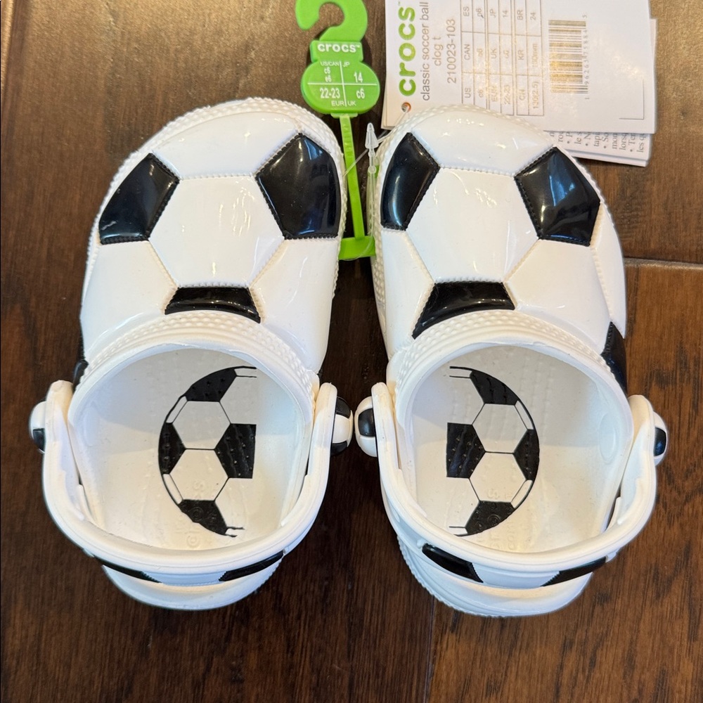 CROCS Kids' Soccer Classic Clog